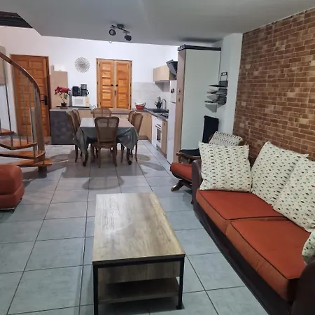Casita Flamingo * Deltebre